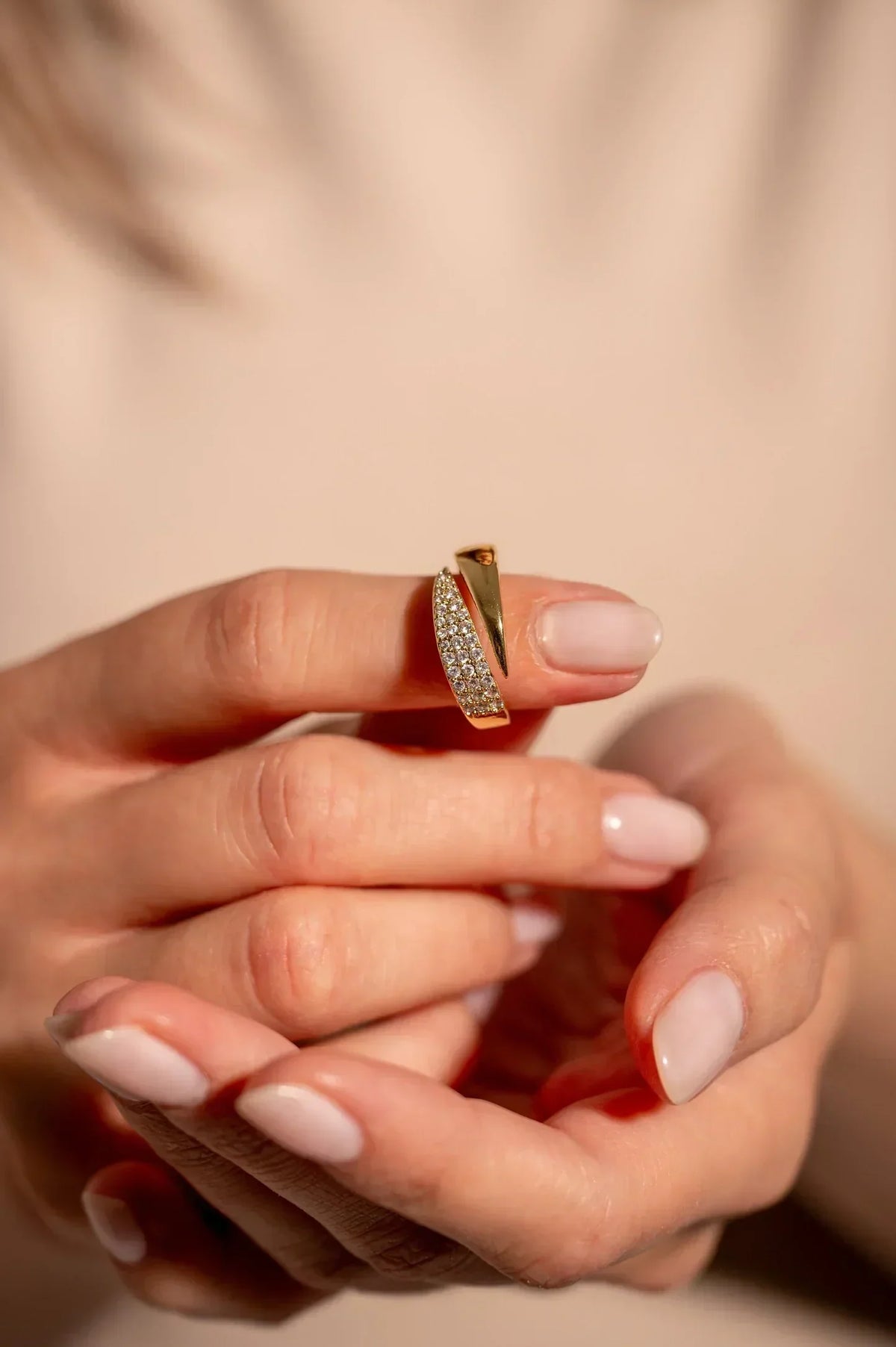 ANILLO CRUZADO | CLAUDIA